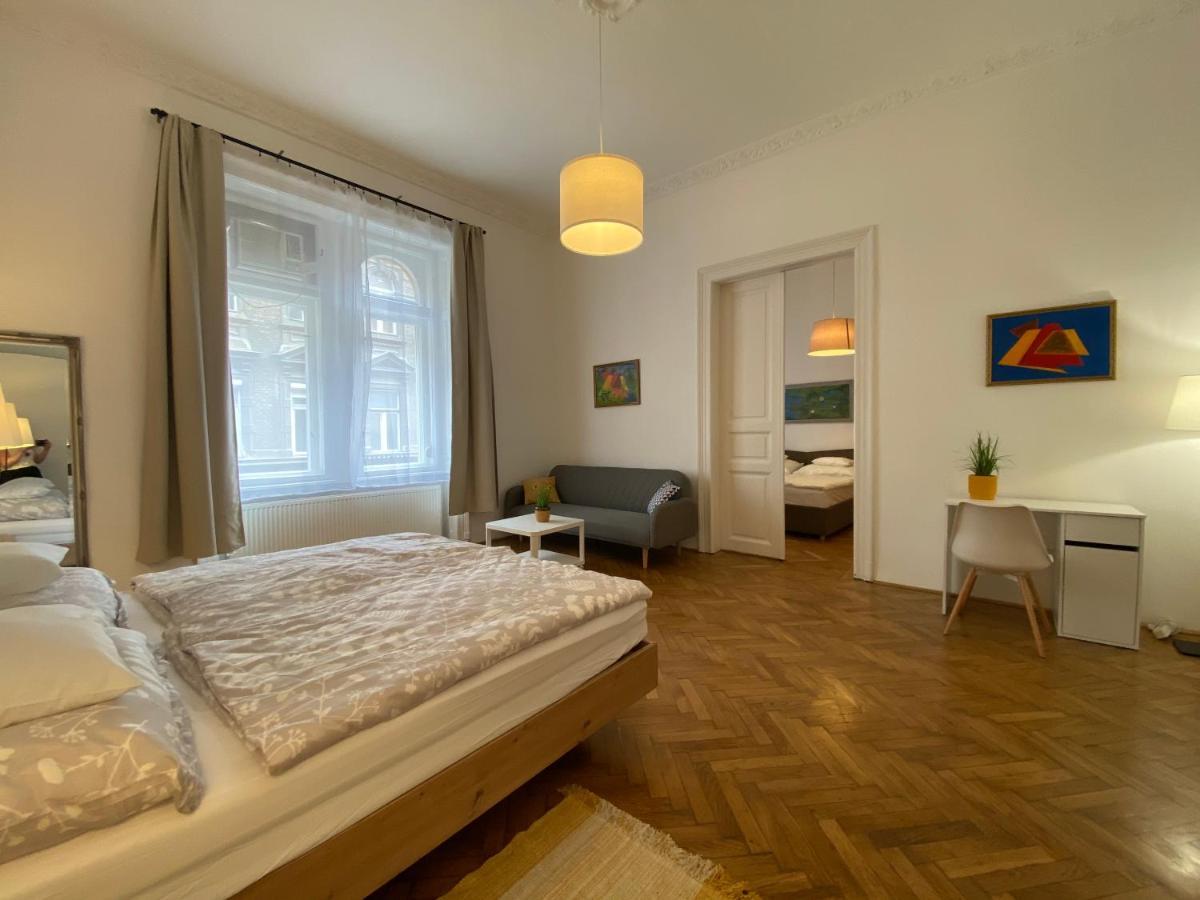 3 Bedrooms- Central Quarter Apartment Budapest Eksteriør billede
