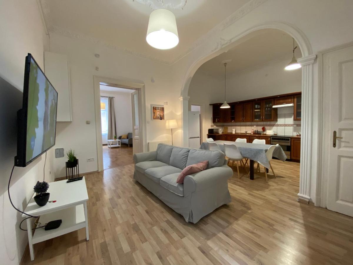 3 Bedrooms- Central Quarter Apartment Budapest Eksteriør billede