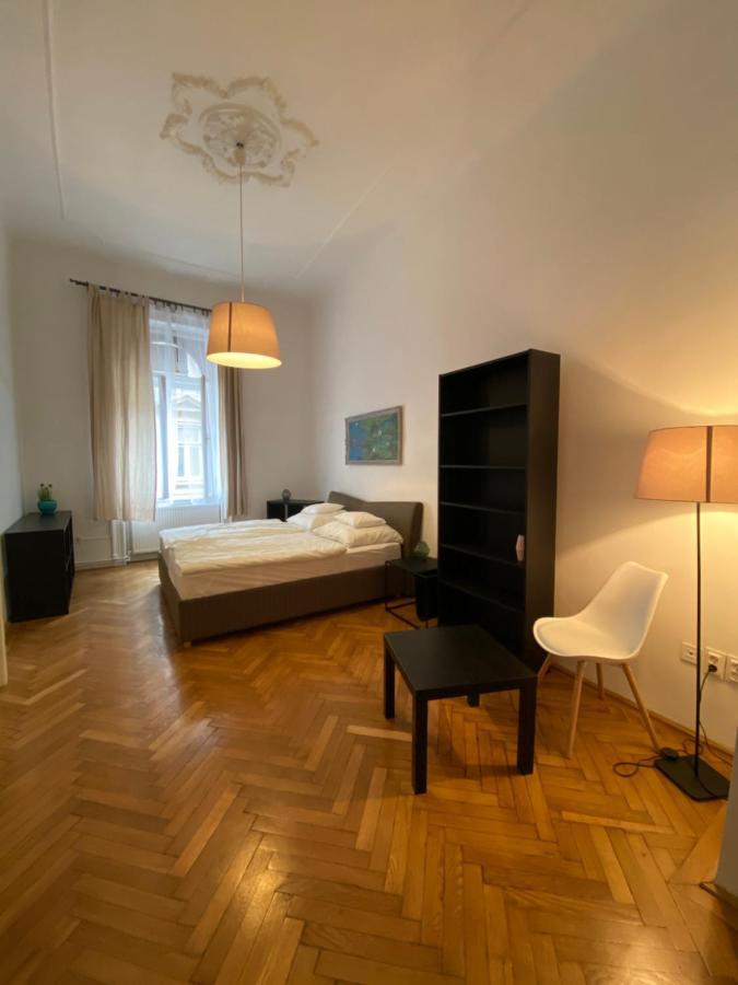3 Bedrooms- Central Quarter Apartment Budapest Eksteriør billede